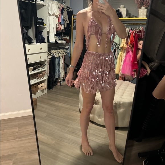 Two piece pink fringe set - Picture 2 of 2